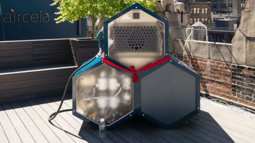 The compact machine turns the air into gasoline ready to use